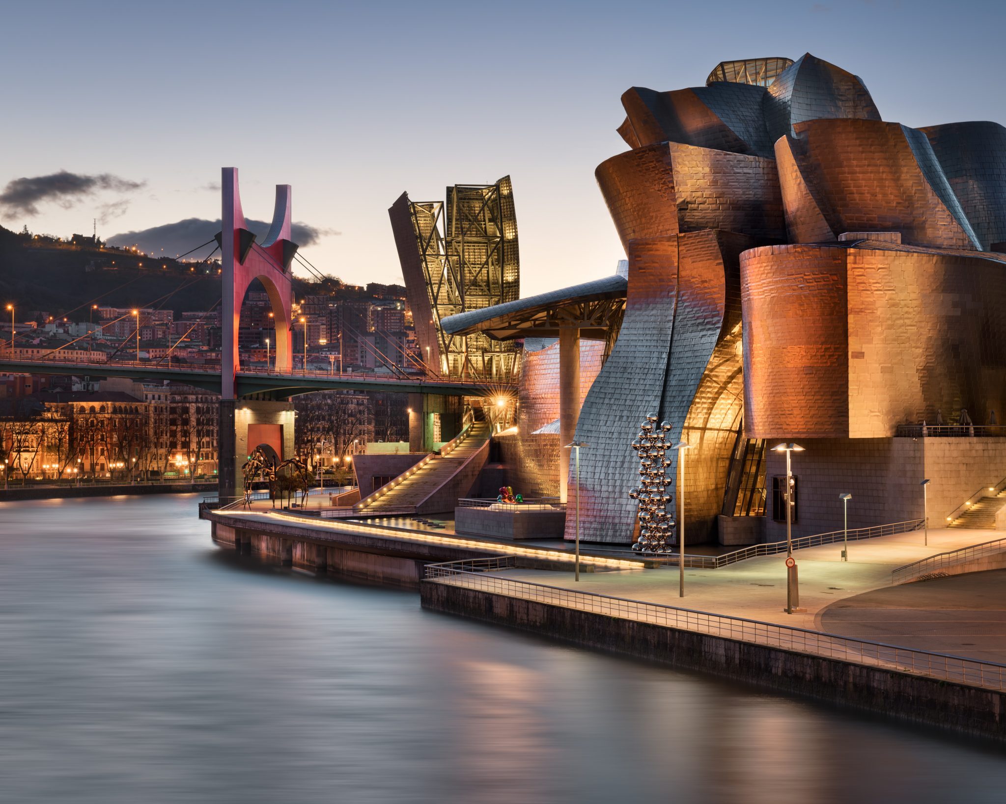 Museo Guggenheim Bilbao reabre sus puertas Inmobiliare