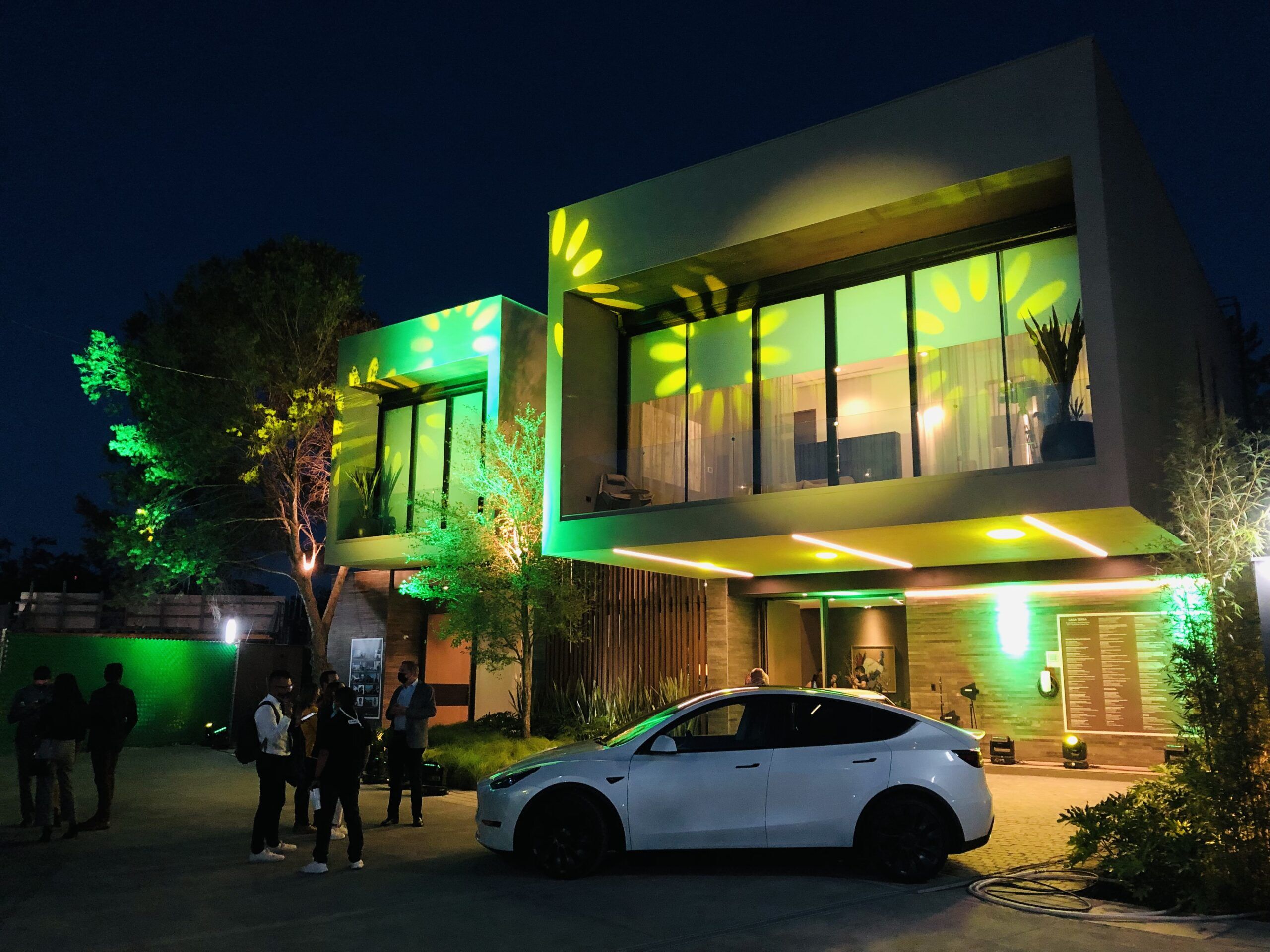 Tec de Monterrey presenta Casa Terra, del arquitecto Gilberto Rodríguez