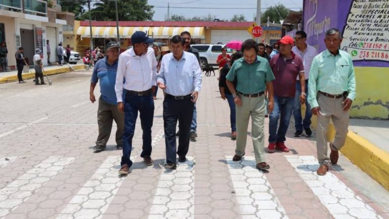 Entregan obras de Infraestructura urbana Cuayucatepec para impulsar desarrollo urbano