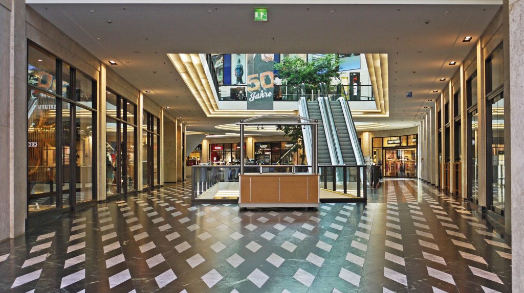 centros-comerciales-recuperan-el-73-de-sus-visitantes-en-2021-alt