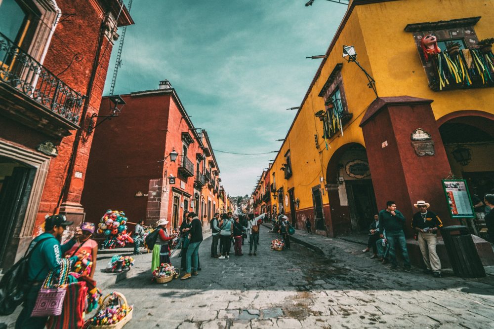 Llegada de turistas de Estados Unidos a México aumenta