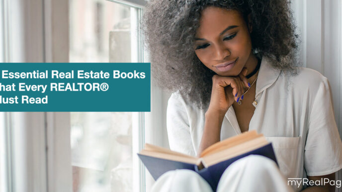 speakers/headshot
Una mujer lee un libro sobre bienes raíces. 5 libros esenciales de bienes raíces que todo REALTOR® debe leer.