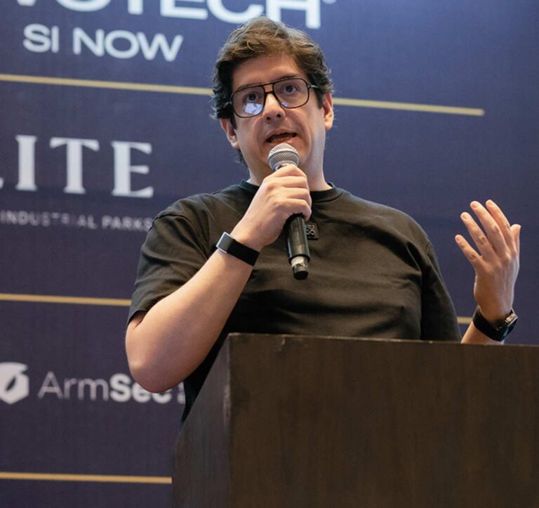 Man speaks at REBS Guadalajara event.