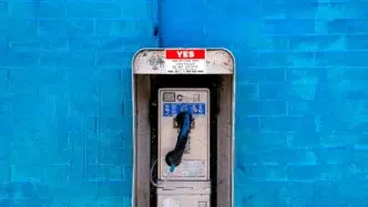 venue/architecture

Cabina telefónica pública con pared azul de ladrillos. Un símbolo de comunicación en la ciudad. #InmobiliareSummits #realestate #Mexico