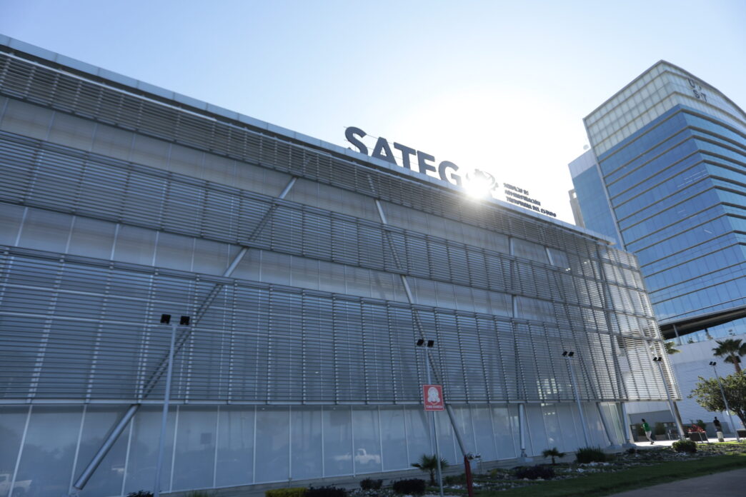 venue/architecture
SATEG, sede de Inmobiliare Summits en Guanajuato. Edificio moderno para eventos de real estate en México.