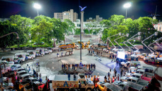 city/destination

Vista nocturna de la Plaza de la Patria en Aguascalientes, México. Un grupo de personas se reúne alrededor del monumento central. #InmobiliareSummits #México