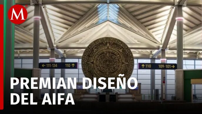 Diseño arquitectónico del AIFA premiado en el Prix Versailles 2024: Detalle del interior con la Piedra del Sol. Aeropuerto Internacional Felipe Ángeles.