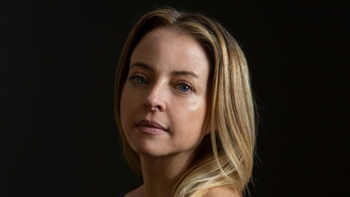 speakers/headshot
Retrato de Ana López-Montes, destacada speaker en Inmobiliare Summits. Experta en real estate, presente en conferencias LATAM en México.