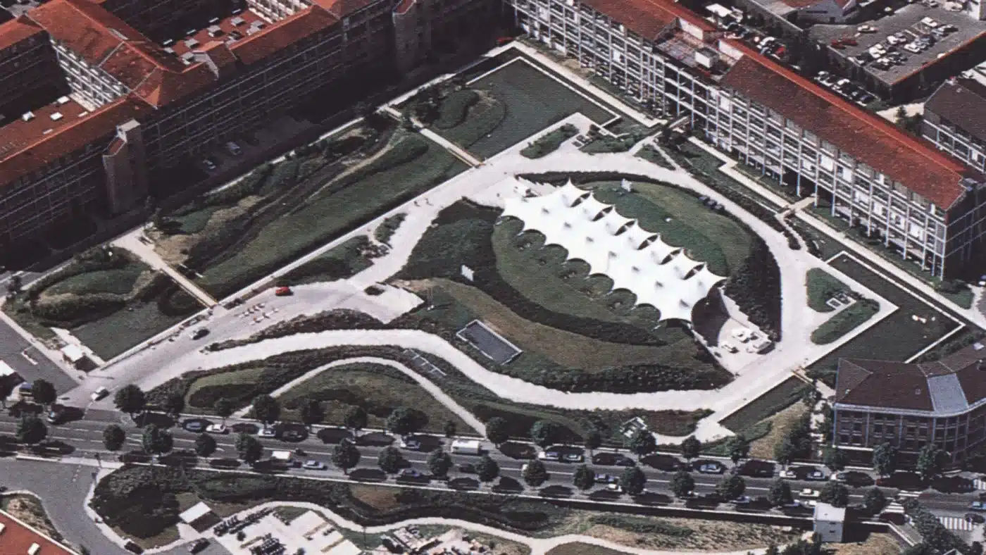 Vista aérea del Museo Banxico, un destacado venue en México. Diseño arquitectónico único, ideal para Inmobiliare Summits y eventos de real estate.