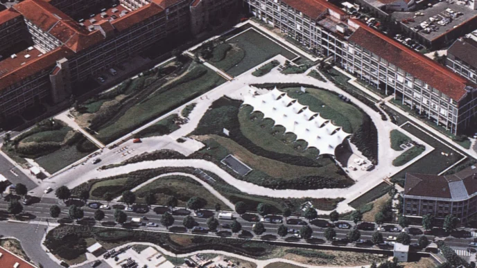 Vista aérea del Museo Banxico, un destacado venue en México. Diseño arquitectónico único, ideal para Inmobiliare Summits y eventos de real estate.