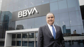 speakers/headshot

Orador de Inmobiliare Summits frente a edificio BBVA. Conferencia de Real Estate en México. Patrocinador clave del evento LATAM.