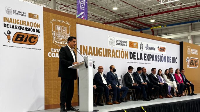 On-stage panel.

Inauguración de planta Bic en México. Speaker en evento de real estate en Ramos Arizpe, Coahuila. Expansión Bic, LATAM.