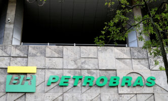 Sponsors/branding.

Fachada de Petrobras, empresa clave en el acuerdo Bolivia-Brasil para la nueva planta de fertilizantes. Inmobiliare Summits LATAM.