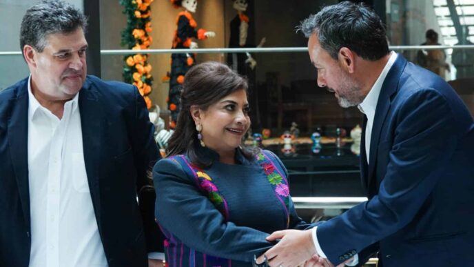 speakers/headshot
Apertura de Inmobiliare Summits México: panel de expertos en real estate. Zacatecas, con líderes en conferencia.