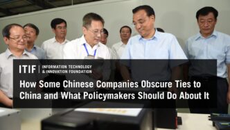 Grupo de funcionarios chinos en un evento de ITIF, discutiendo sobre cómo empresas chinas ocultan lazos. China y políticas en discusión. 124 chr