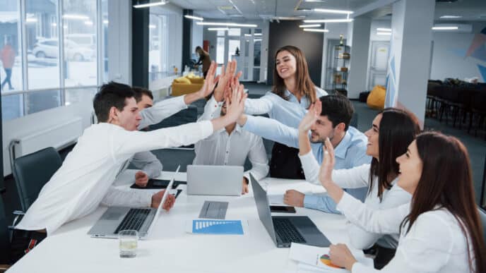 Networking/expo.

Equipo celebra éxito en Inmobiliare Summits. Reunión de real estate en México, LATAM. Espacios de trabajo transformándose.