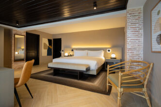 venue/architecture

Habitación de hotel sede de Inmobiliare Summits, evento real estate en México. Diseño moderno y confortable para los asistentes a la conferencia.