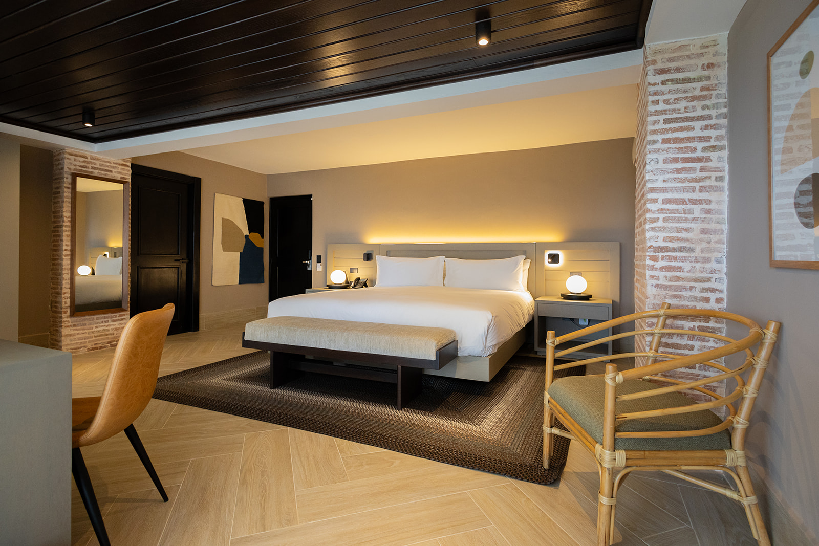 venue/architecture

Habitación de hotel sede de Inmobiliare Summits, evento real estate en México. Diseño moderno y confortable para los asistentes a la conferencia.