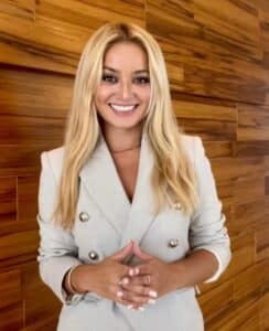 Alejandra Bustacara Moreno