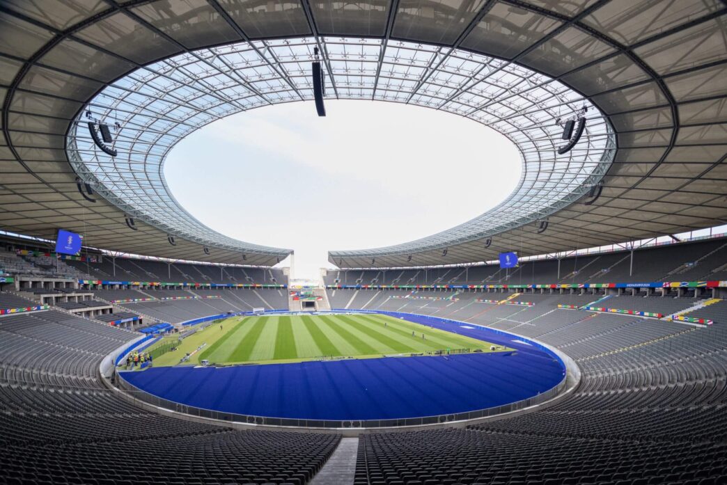 venue/architecture
Vista interior del estadio Olímpico de Berlín. Arquitectura moderna para eventos y conferencias. #InmobiliareSummits #venue #city