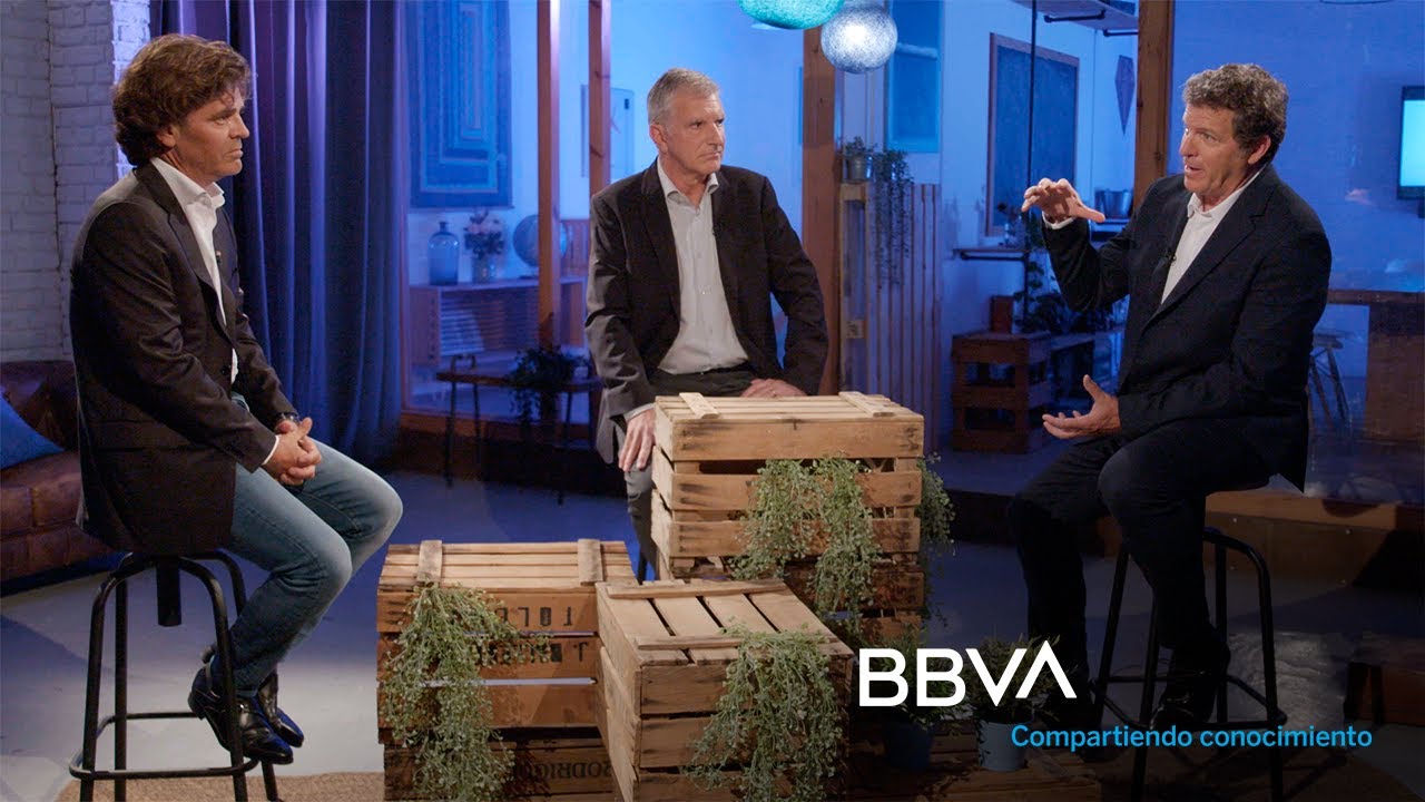 Panel de expertos en Inmobiliare Summits discuten sobre real estate en México. Patrocinio de BBVA en la conferencia.