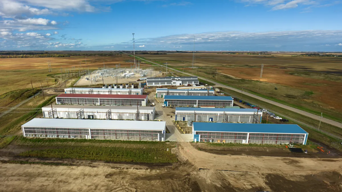 Venue/architecture.

Vista aérea de un centro de datos. Arquitectura industrial moderna en un paisaje rural. #venue #inmobiliare #Mexico