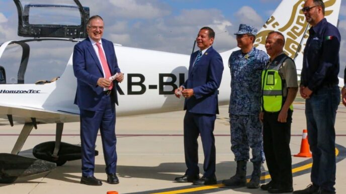 venue/architecture

Grupo de personas posando frente a un avión en evento de Inmobiliare Summits en México. Promoción de bienes raíces en LATAM.