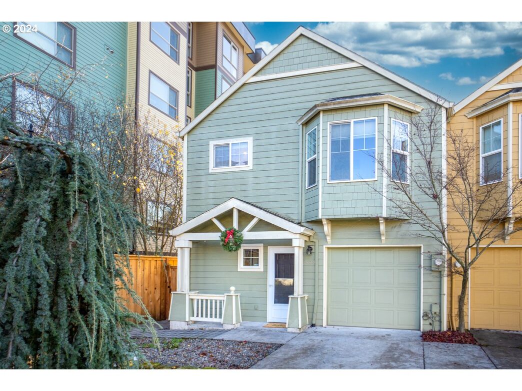 venue/architecture

Casa unifamiliar de dos pisos con garaje. El costo de vivienda en Chihuahua, México, incrementó en 2023. Bienes raíces.