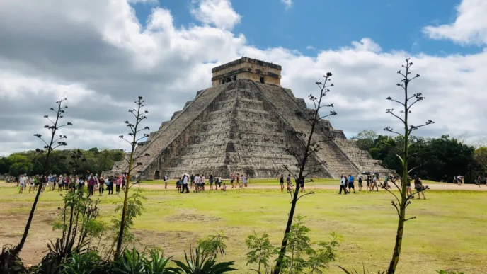 Pirámide de Kukulkán en Chichén Itzá, Yucatán. Ejemplo de crecimiento sostenible, clave para evitar la burbuja inmobiliaria en la región.