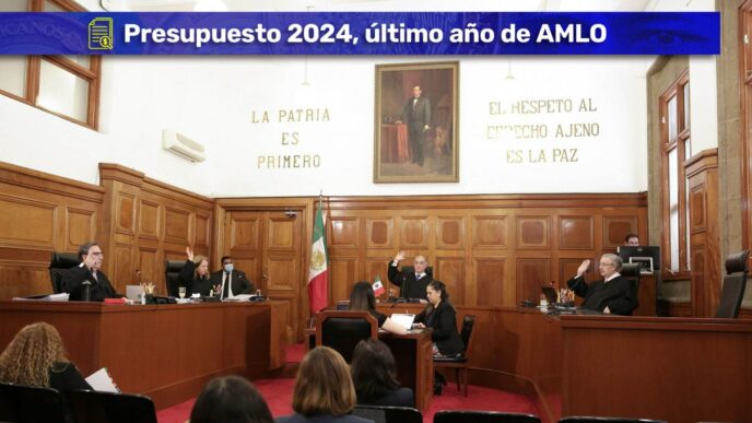 venue/architecture
Sala de juicios en México, con jueces levantando la mano. Presupuesto 2024, último año de AMLO. Arquitectura clásica.