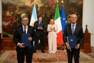 speakers/headshot
Javier Milei y Giorgia Meloni en reunión bilateral. Acuerdos de inversión en LATAM. Real Estate e Inmobiliare Summits impulsando México.