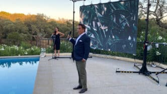 speakers/headshot
Ponente en Inmobiliare Summits presenta proyecto inmobiliario de lujo en Florida. Evento real estate con piscina.