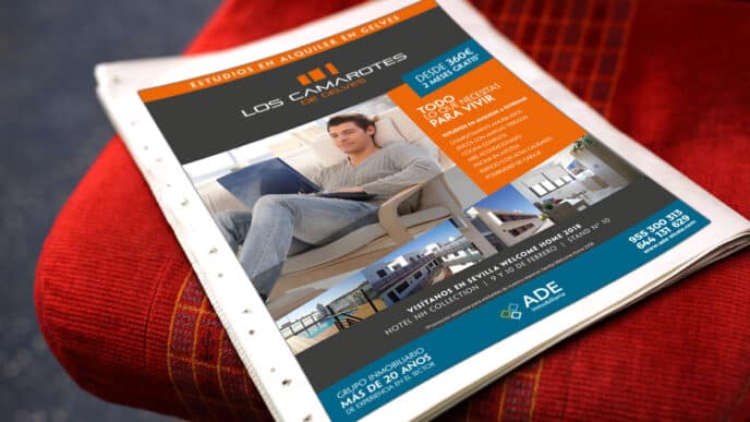 Folleto de ADE Inmobiliaria promocionando estudios en alquiler en Gelves. Diseño para Inmobiliare Summits, sector real estate.