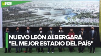 On-stage panel.

Panelistas en Inmobiliare Summits, conferencia de real estate en México, presentan proyecto de estadio en Nuevo León. Evento LATAM con patrocinadores.