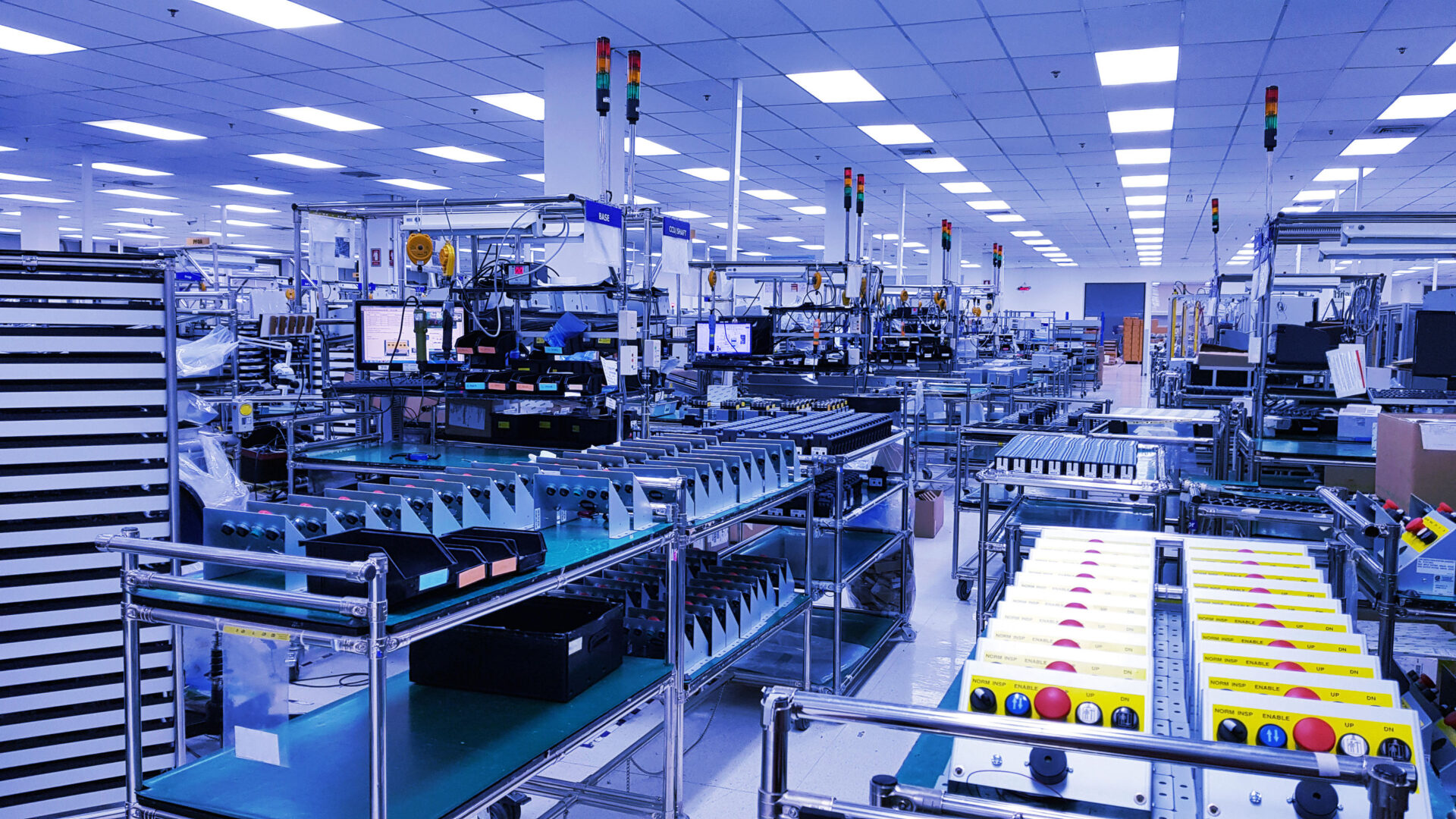 venue/architecture

Fábrica con líneas de producción avanzadas. Espacio industrial para la manufactura de alta tecnología. Soluciones para ciudades sustentables.