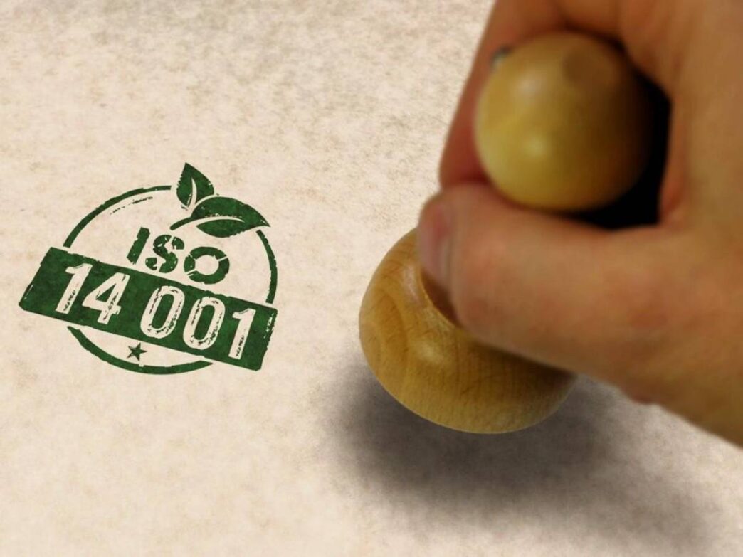 sponsors/branding

Sello ISO 14001 en documento. Imagen de marca para empresas de real estate en México que buscan certificaciones ambientales.