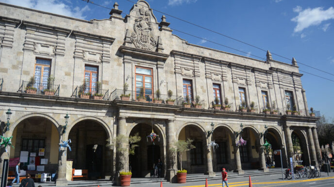 venue/architecture
Fachada del edificio sede del Inmobiliare Summits, evento real estate LATAM en México. Arquitectura colonial, arcos y balcones.