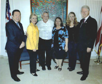 Fernanda Rionda, destacada arquitecta paisajista, con personalidades. Un momento clave para la Sociedad de Arquitectos Paisajistas de México.