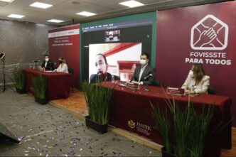 Panel de Inmobiliare Summits, conferencia de real estate en México. Oradores en evento de FOVISSSTE. Patrocinadores y sede del evento.