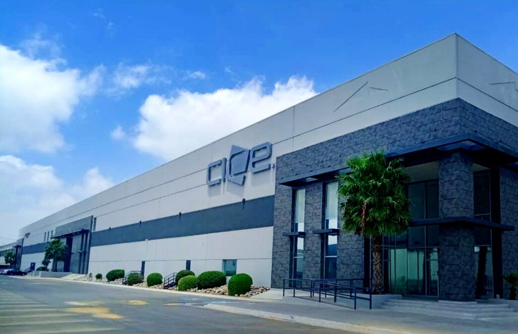 venue/architecture
Exterior del CIDE, sede de Inmobiliare Summits. Arquitectura moderna en México para eventos de real estate y conferencias LATAM.