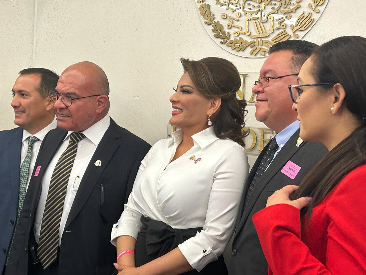 Foto grupal de asistentes al Inmobiliare Summits, evento de real estate en México. Oradores y patrocinadores en conferencia.