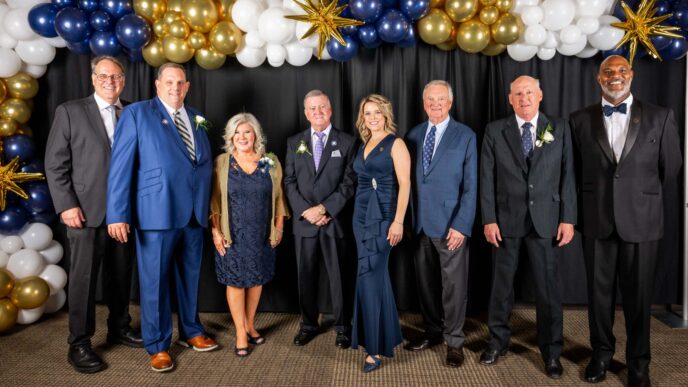 speakers/headshot
Grupo de oradores posan en evento Inmobiliare Summits. Conferencia de real estate en México, LATAM. Año actual.