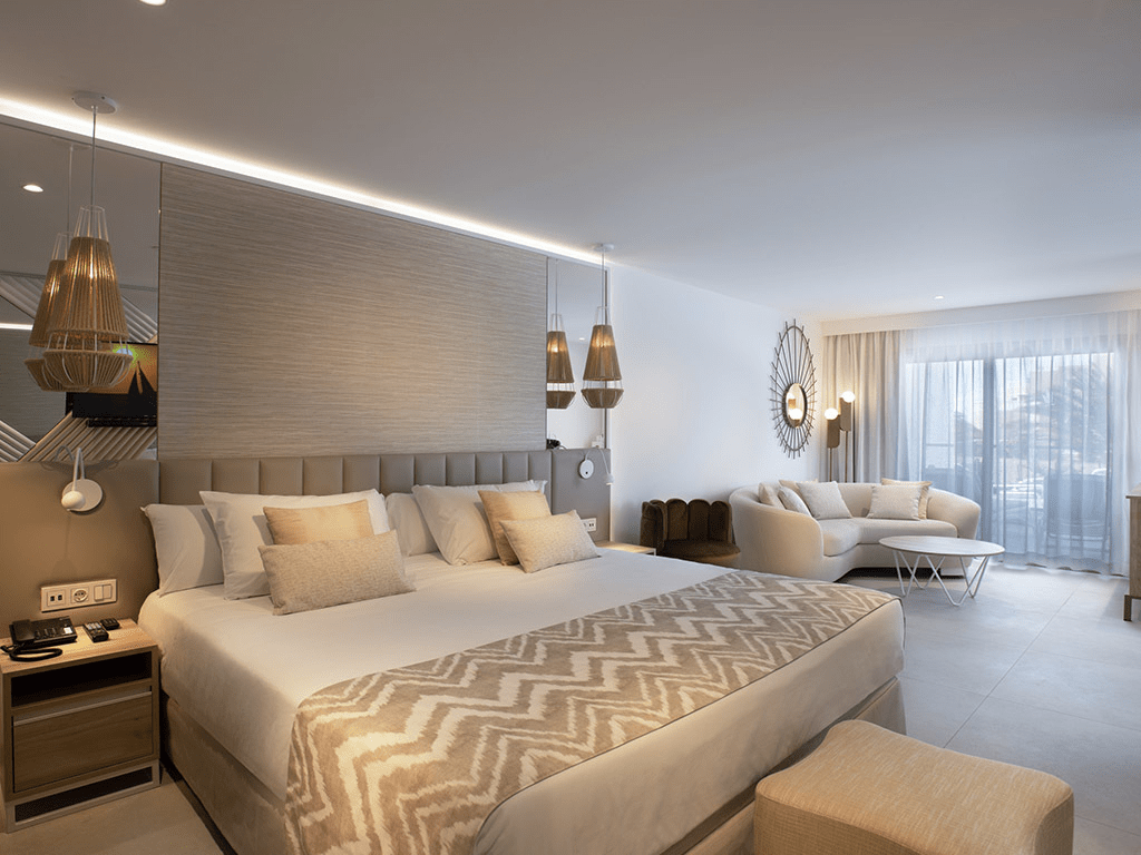 venue/architecture
Habitación de hotel Accor en Argentina. Diseño moderno y elegante para el sector real estate. Nuevo hotel en zona industrial.