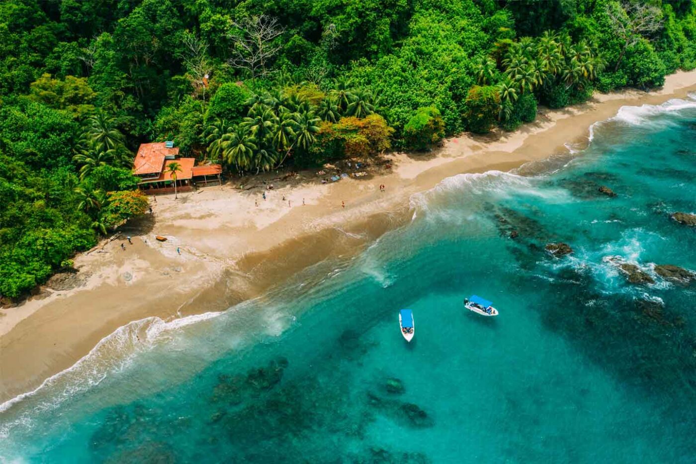 city/destination
Vista aérea de playa tropical en México, posible sede de Inmobiliare Summits. Destino ideal para conferencia de real estate en LATAM.