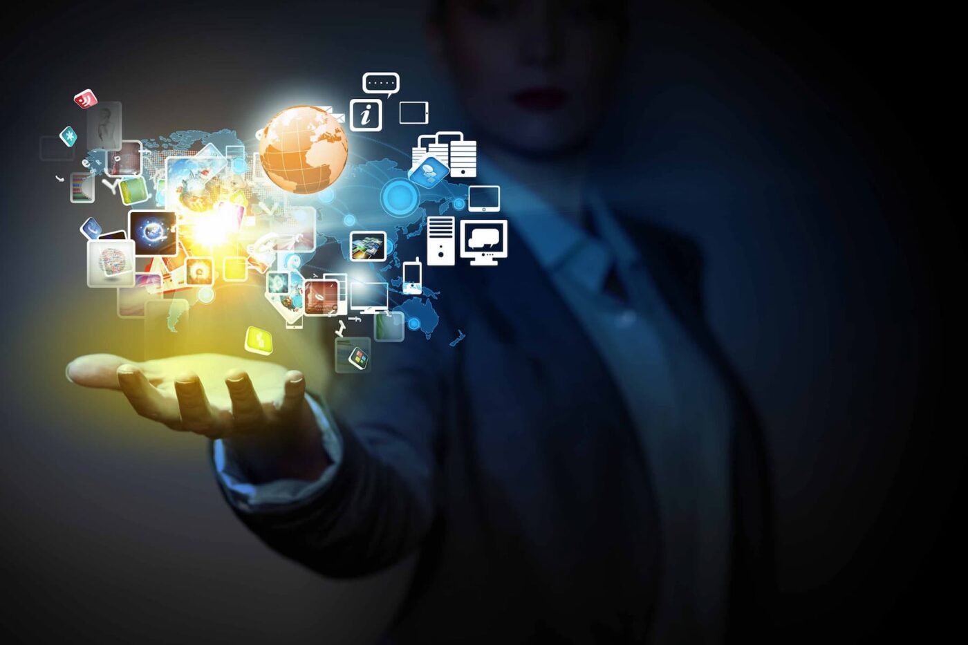 speakers/headshot
Mano presentando soluciones digitales en Inmobiliare Summits. Tecnología e innovación en el sector industrial de Nuevo León.