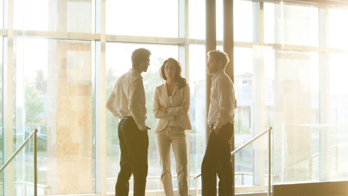 networking/expo
Asistentes conversan en Inmobiliare Summits, evento de real estate en México. Networking en conferencia LATAM.