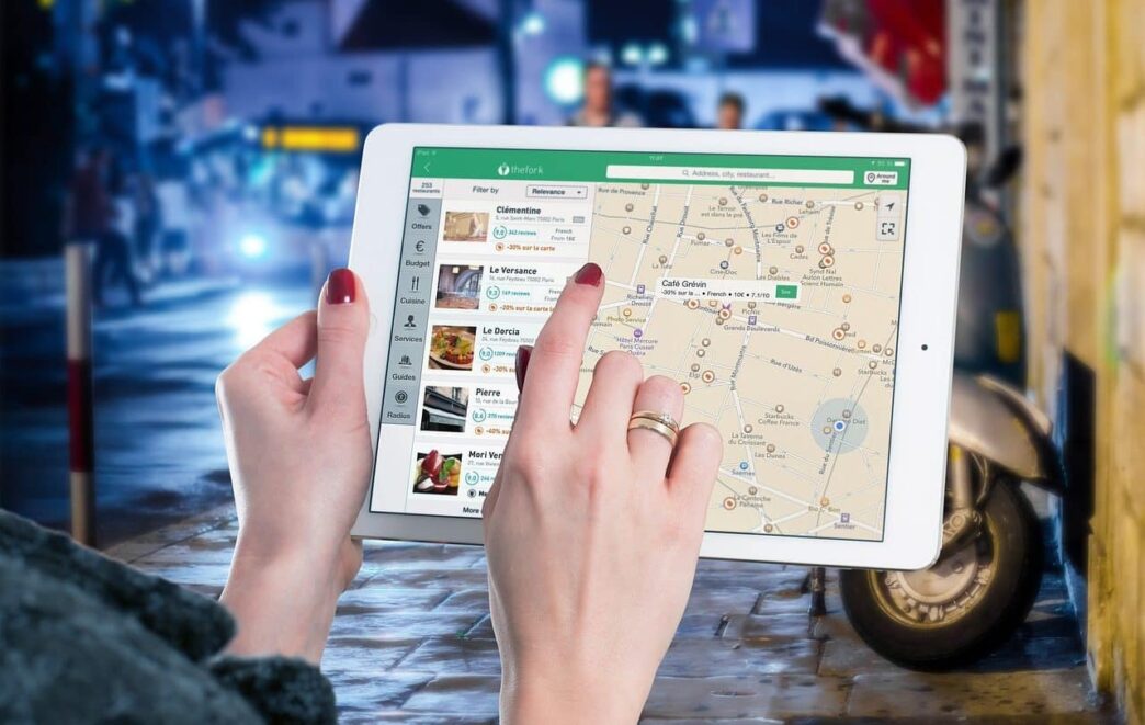 city/destination
Búsqueda de museos en CDMX: Persona usa tablet con app de mapas. Explora opciones cerca de su ubicación. #Inmobiliare #realestate #Mexico