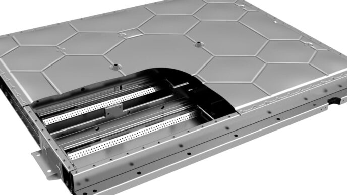 Estructura de acero de alta resistencia para vivienda de baterías. Diseño innovador con paneles hexagonales y corte que revela el interior. 125 chr