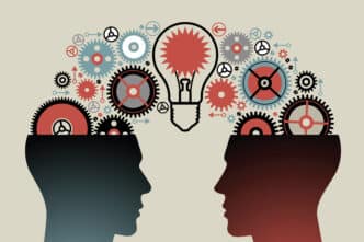 Ilustración de dos cabezas con engranajes y una bombilla, simbolizando ideas y colaboración. Inmobiliare Summits, real estate, conference.