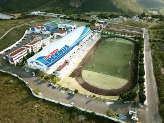 Venue/architecture.

Vista aérea del Colegio Plenus, posible sede de Inmobiliare Summits. El recinto en México cuenta con amplias instalaciones deportivas.